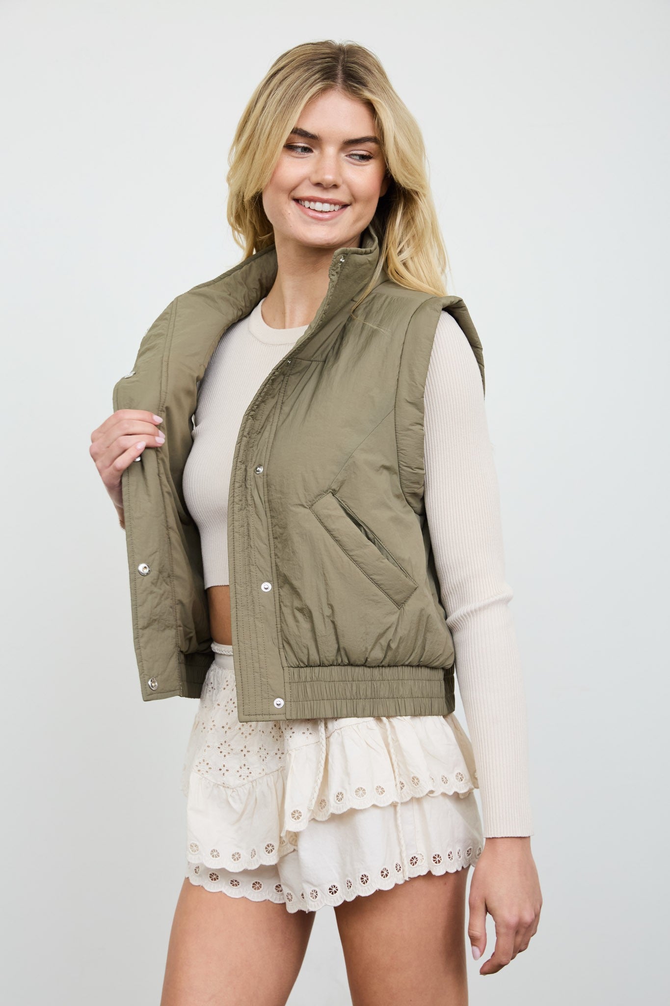 Snap Back Puffer Vest