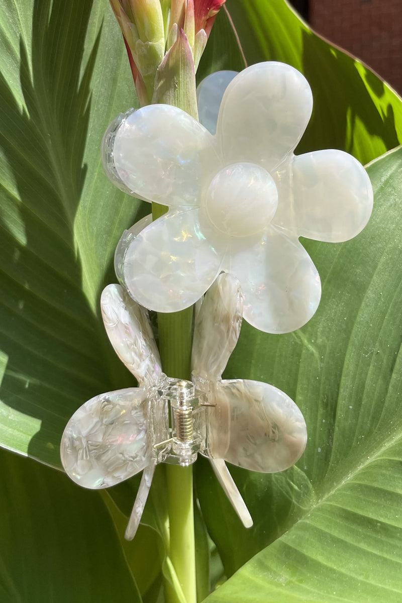 Pop Flower Hair Claw