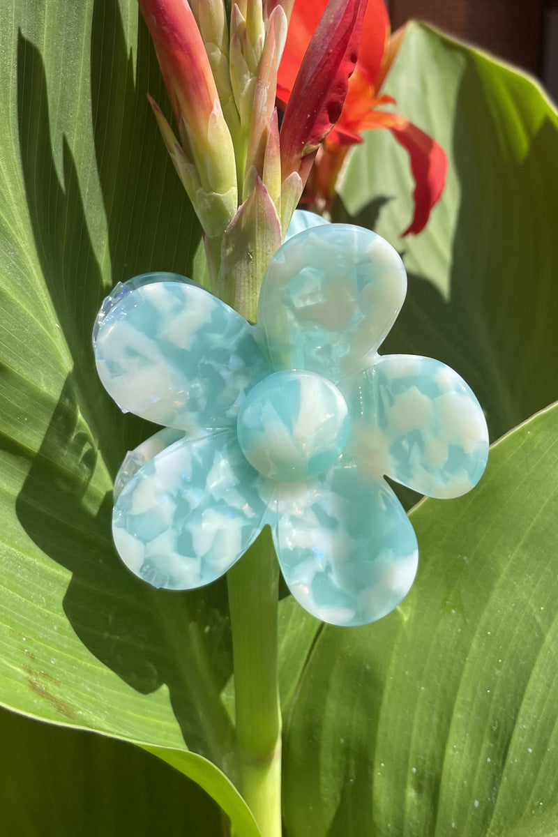 Pop Flower Hair Claw